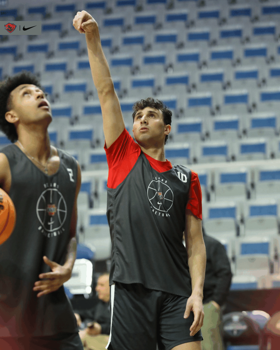 WASHUBears's tweet image. 𝐅𝐈𝐍𝐀𝐋 𝐅𝐎𝐔𝐑 𝐁𝐄𝐀𝐑𝐒.

@NCAADIII @NewsUAA @WashUBasketball 

#BattleOn | #OneFist