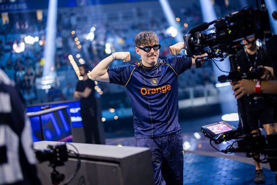 kclaurent's tweet image. (omg frr de pull)
fan                                                                player