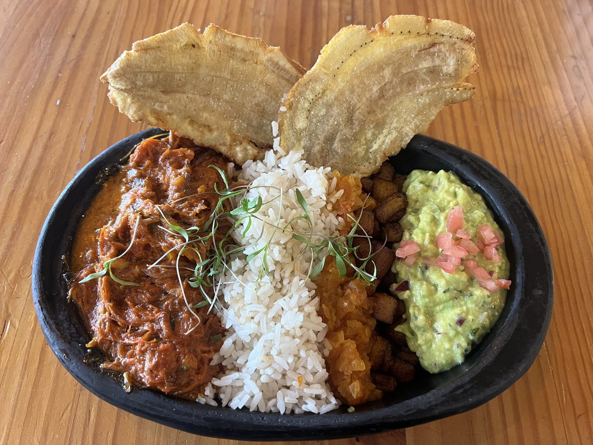 dona_pily2's tweet image. Para qué Ropa Vieja si en Santa Marta tenemos Sobrebarriga cienaguera. 

#Cinto