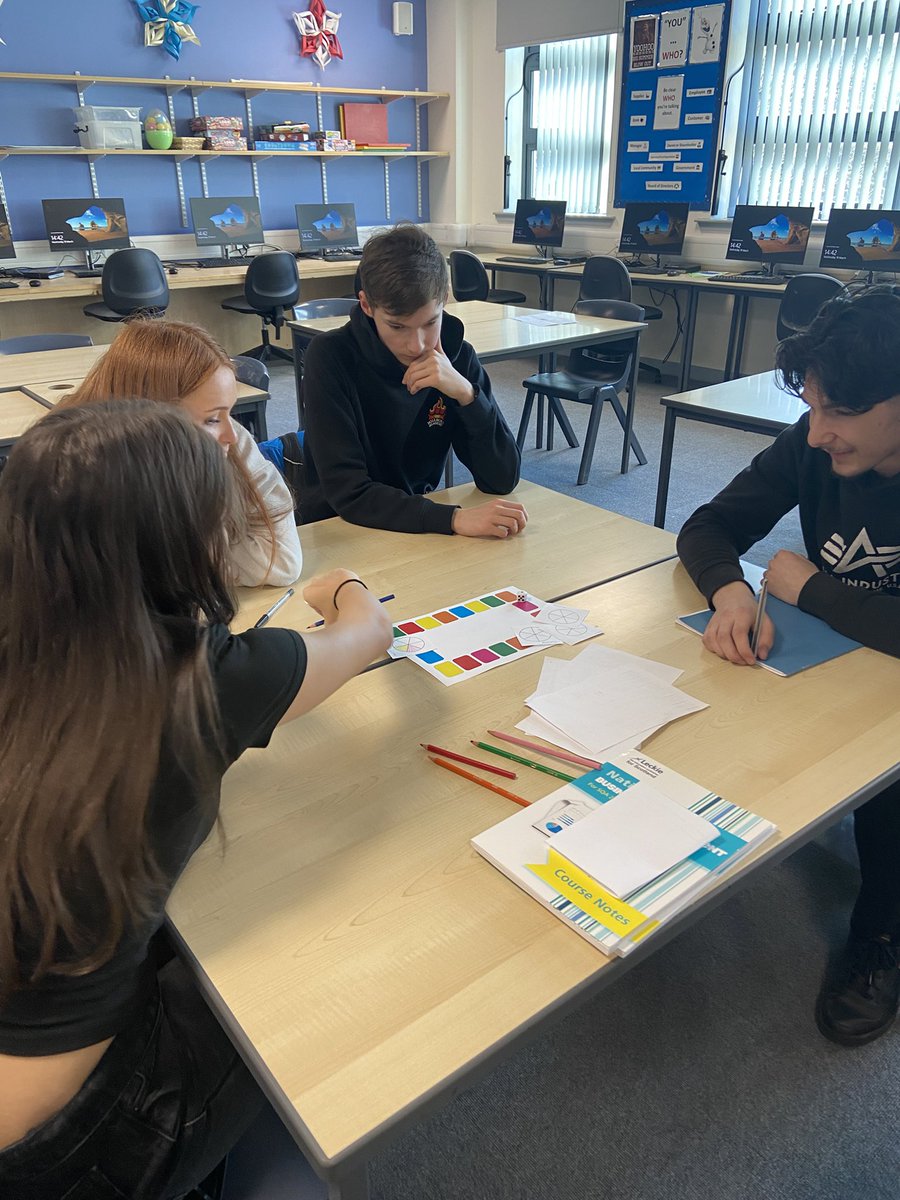 Miss Mackay tweet media