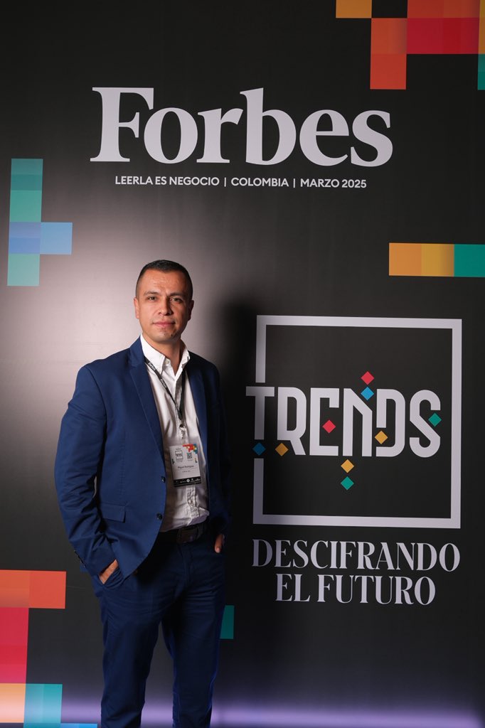 TheRcMiguel's tweet photo. El día de hoy somos parte de la Primera edición #forbestrends de @Forbes @forbescolombia con @Emma_Colombia dando pasos agigantados y siendo referente en ECO-SOSTENIBILIDAD prestada 100% al Agro Colombiano.

#sostenibilidad #medioambiente♻️ #economíacircular #emma #delcampoatumesa