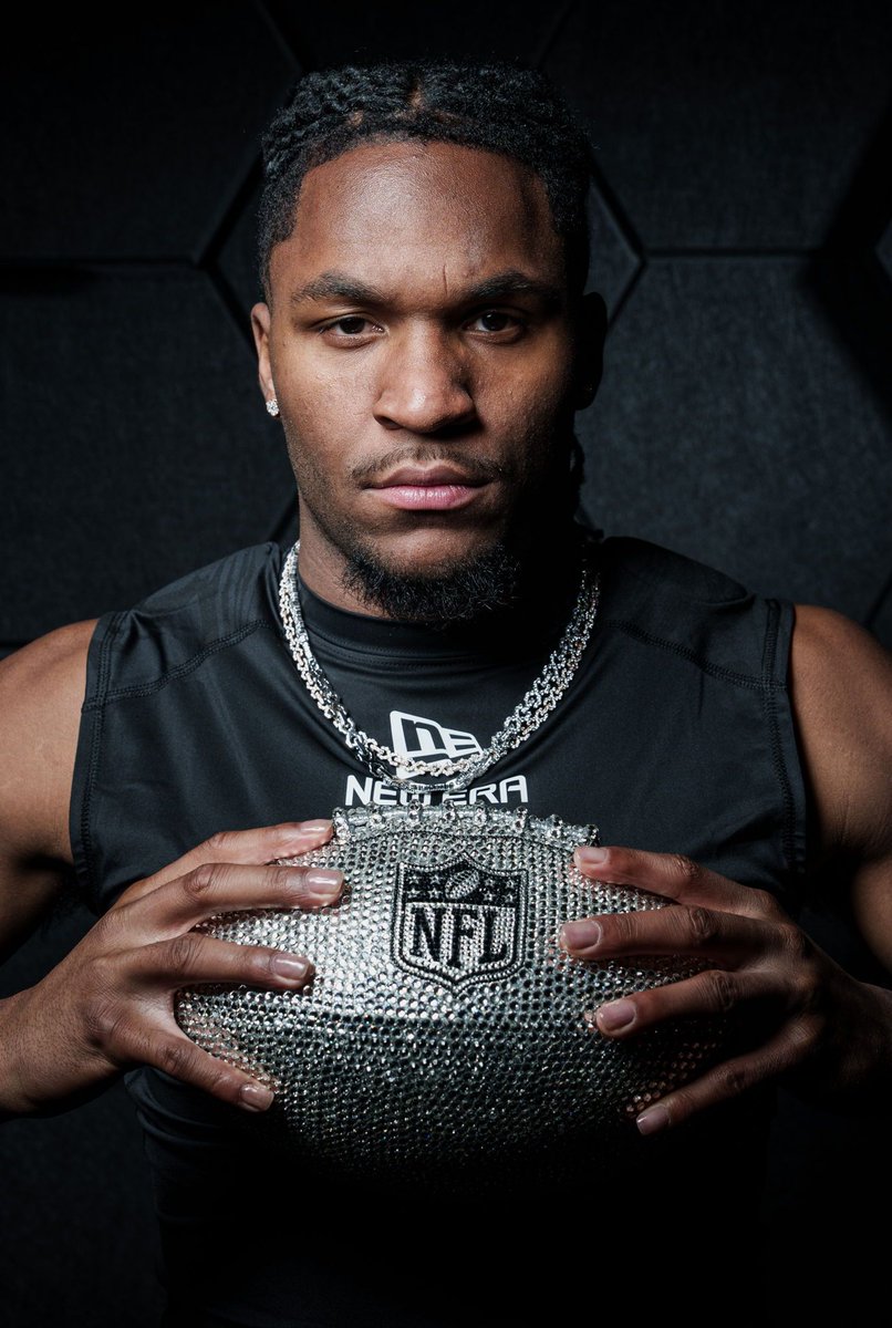 Luther Burden III:

49% of catches he forced a missed tackle

#1 in class

#2 youngest WR in class

4.41 40 (85th percentile speed score)

85% of routes came from the slot
