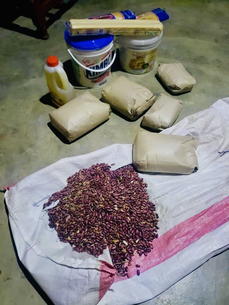 Did you know that in Tanzania EBT cards, food stamps, public assistance, or help for hungry families is nonexistent? For few US dollars, we can help a family through a rough patch. 

Join us at bit.ly/SISALDonate at ANY amount (yes, any!) and help us show that Americans have