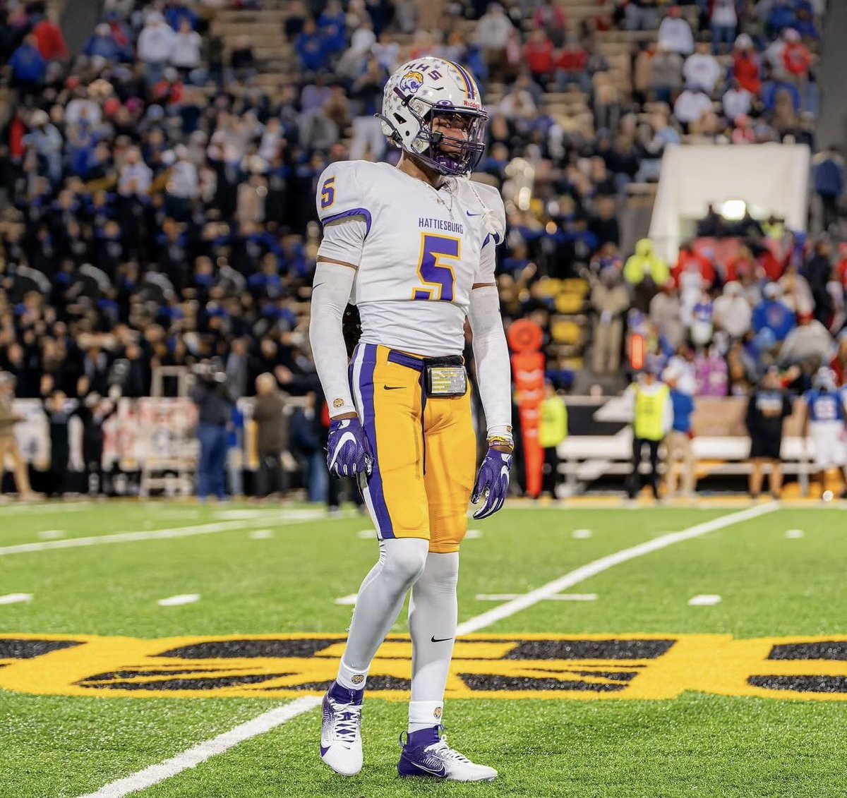 BREAKING: #LSU has landed a commitment from the No. 1 WR in America: Tristen Keys.

The 6’3, 185-pounder pledges to Brian Kelly and the Bayou Bengals following a Tuesday unofficial visit.

LSU’s 2026 Recruiting Class catapults to the No. 1 spot in the nation.

Massive addition.