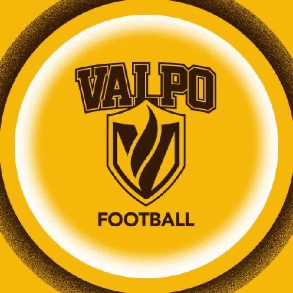 Thank you @ColinGraves19 and <a href="/valpoufootball/">Valpo Football</a> for the junior day invite!