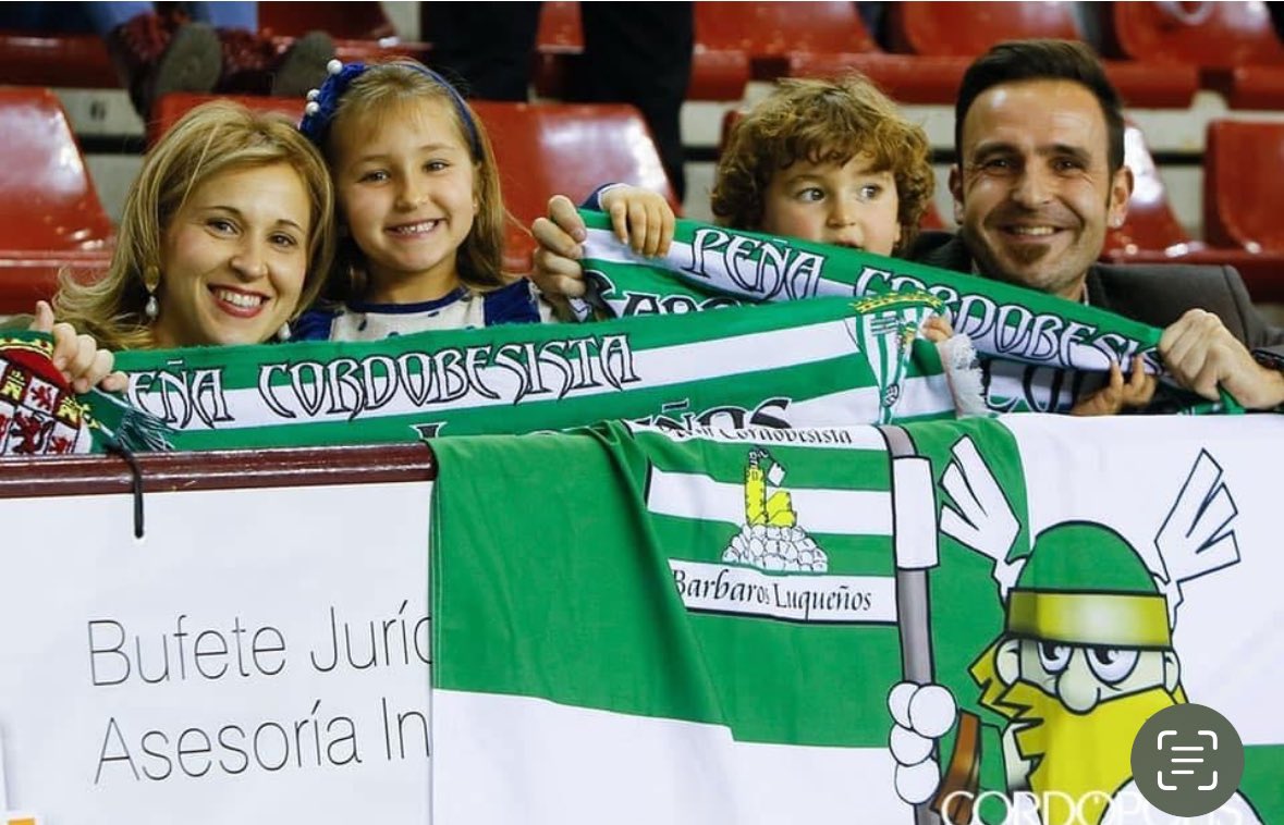 #papácordobesista <a href="/CordobaCF_ofi/">Córdoba CF</a> 
Desde la cuna cordobobesistas y ya lo llevan en su sangre “blanquiverde” 
Y además en el <a href="/CordobaFutsal/">Córdoba Patrimonio de la Humanidad</a> también !!