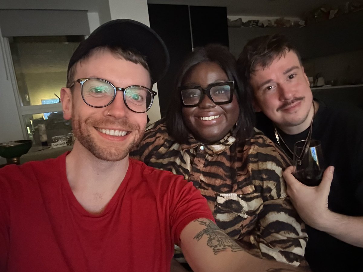 LiamLambrini's tweet photo. the CEOs of the Manchester and London branches of the #EastEnders fan club have finally come together 😍 @AuntyAdj @RussellHayward https://t.co/f4TqWm07E6