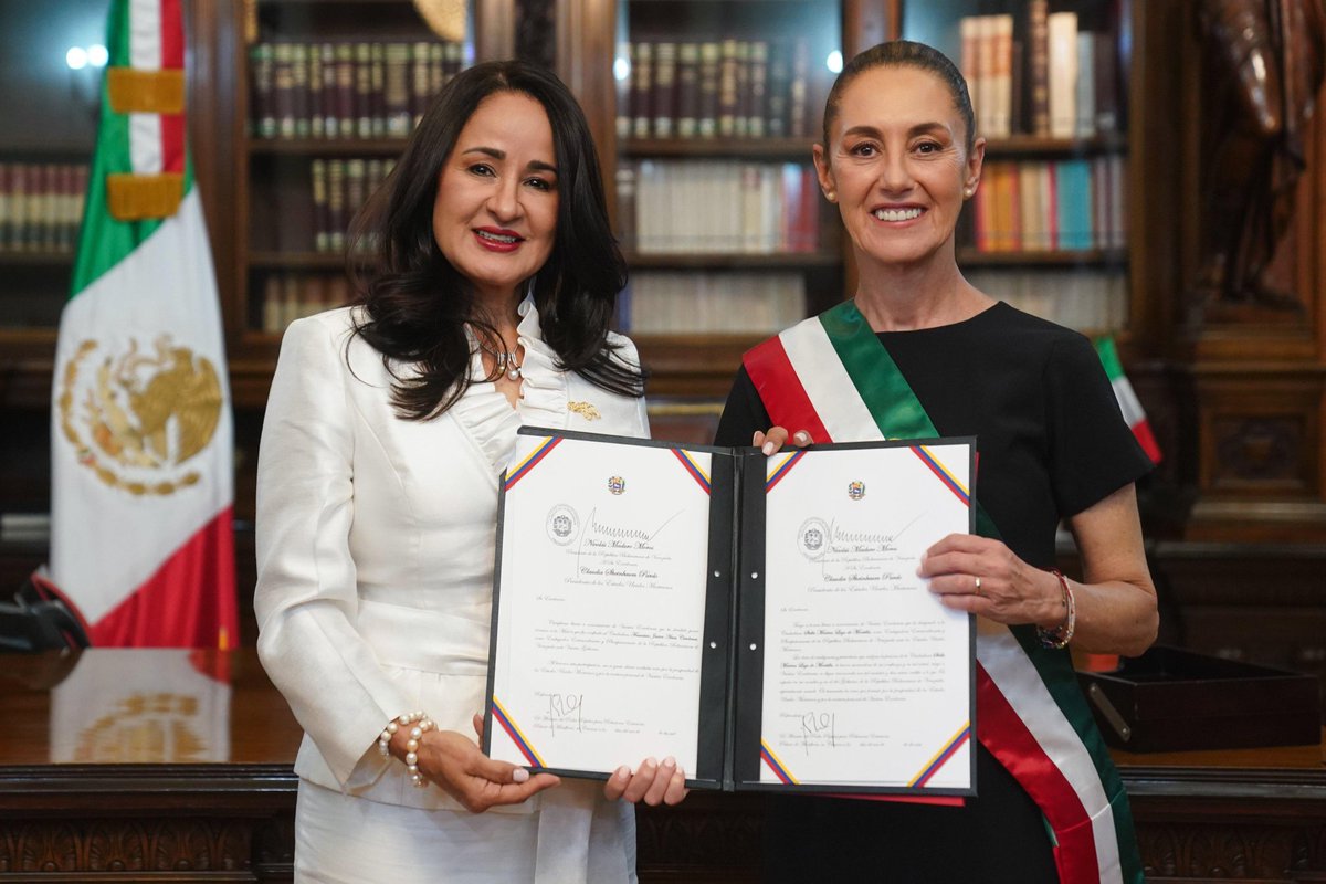 Celebramos la entrega de Cartas Credenciales de la Emb. Stella Marina Lugo de Montilla a nuestra Presidenta Claudia Sheinbaum Pardo, que la acreditan como Embajadora Extraordinaria y Plenipotenciaria de la República Bolivariana de 🇻🇪 en 🇲🇽.

<a href="/Claudiashein/">Claudia Sheinbaum Pardo</a> 
<a href="/EmbamexVen/">Embamex Venezuela</a> 
<a href="/SRE_mx/">Relaciones Exteriores</a>