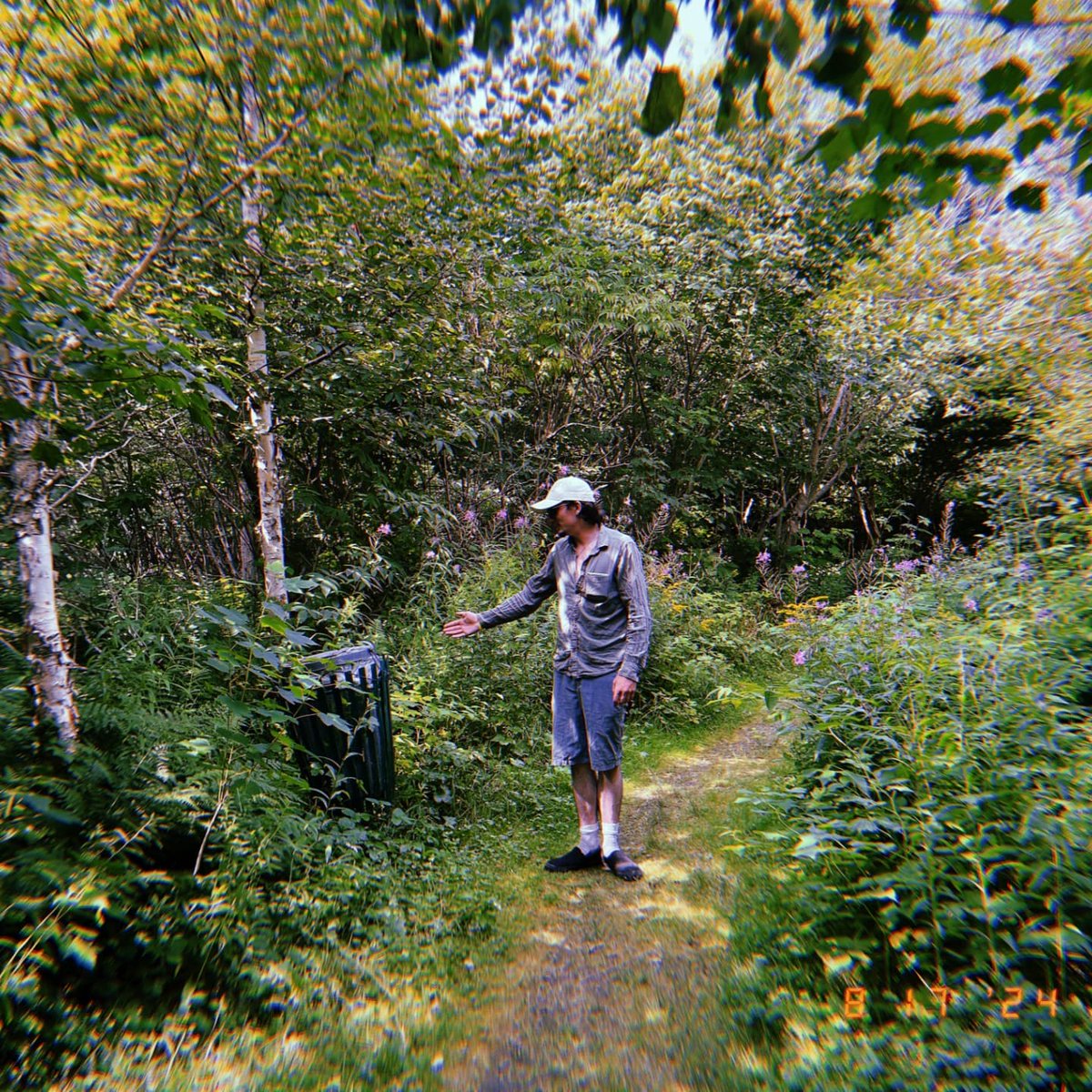 IMJUSAFRIEND 💛 tweet media