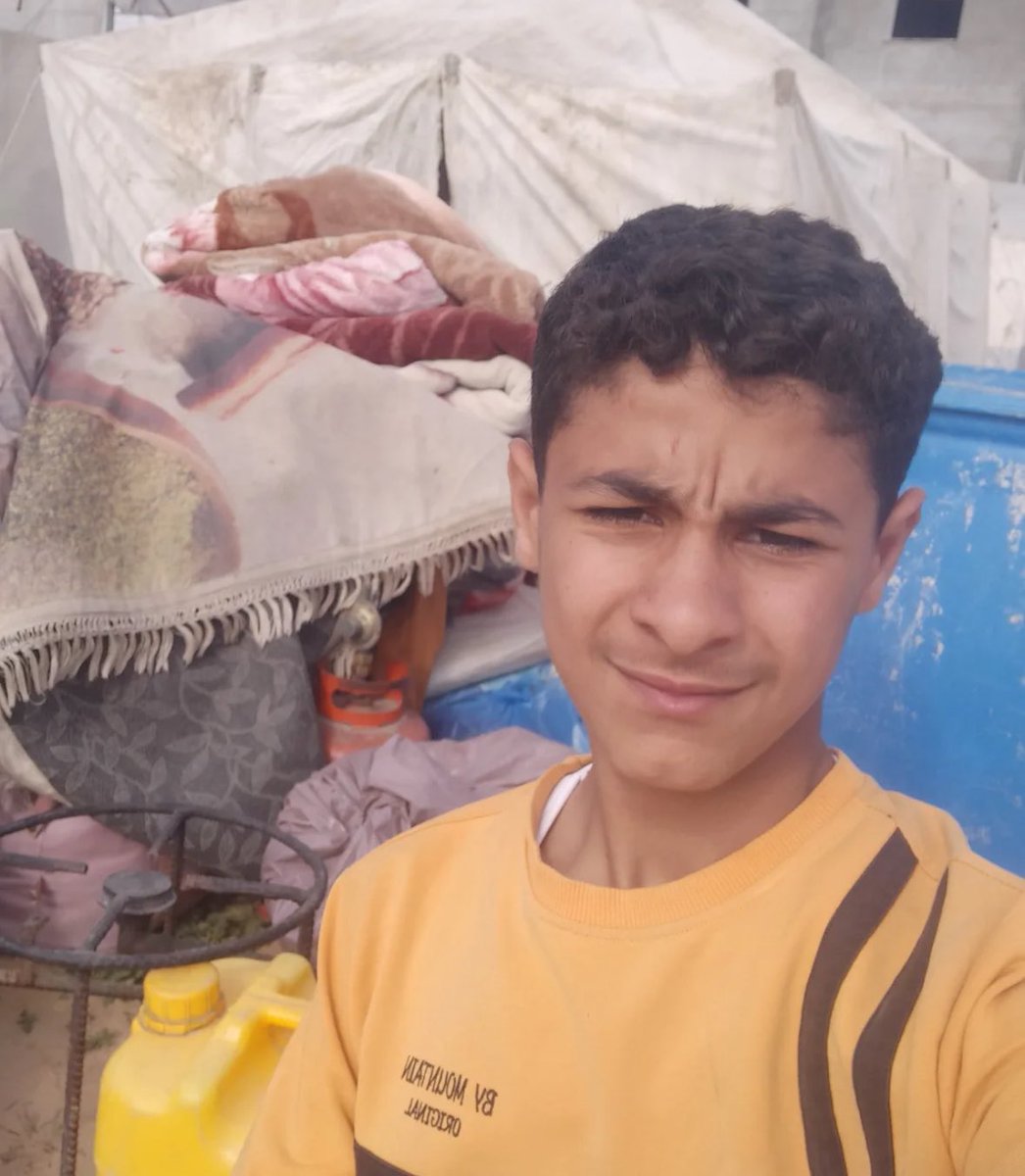this is Mohammed, a 15 y/o boy from Gaza who does outreach every day trying to raise survival funds for his family of 6. they have been displaced again in the recent bombings and are in urgent need of funds so they can buy a tent. please donate/share ❤️

gofundme.com/f/urgent-help-…