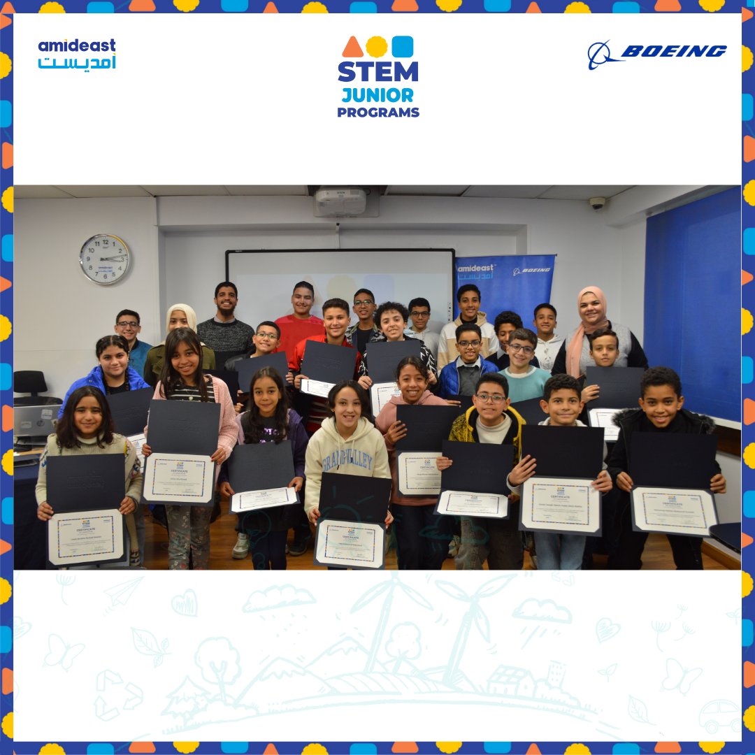 AMIDEAST_EGYPT's tweet photo. Proud to celebrate 100 graduates from the Boeing-Amideast STEM Center! 48 STEM Plus students and 53 STEM Junior students showcased their achievements in various courses. Funded by Boeing, our center empowers Egyptian youth in STEM through hands-on learning.  @Boeing https://t.co/vgE8BuckOH