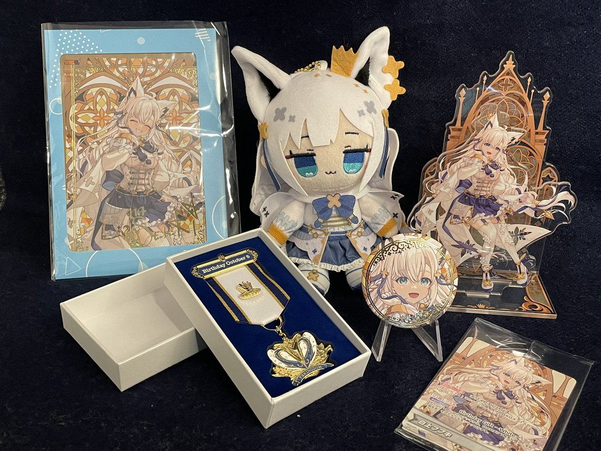 白上フブキ　誕生日記念グッズ2024 勲章バッジ　ホロライブ　c 白上フブキ 誕生日記念2024 フブキングダム勲章ピンバッジ