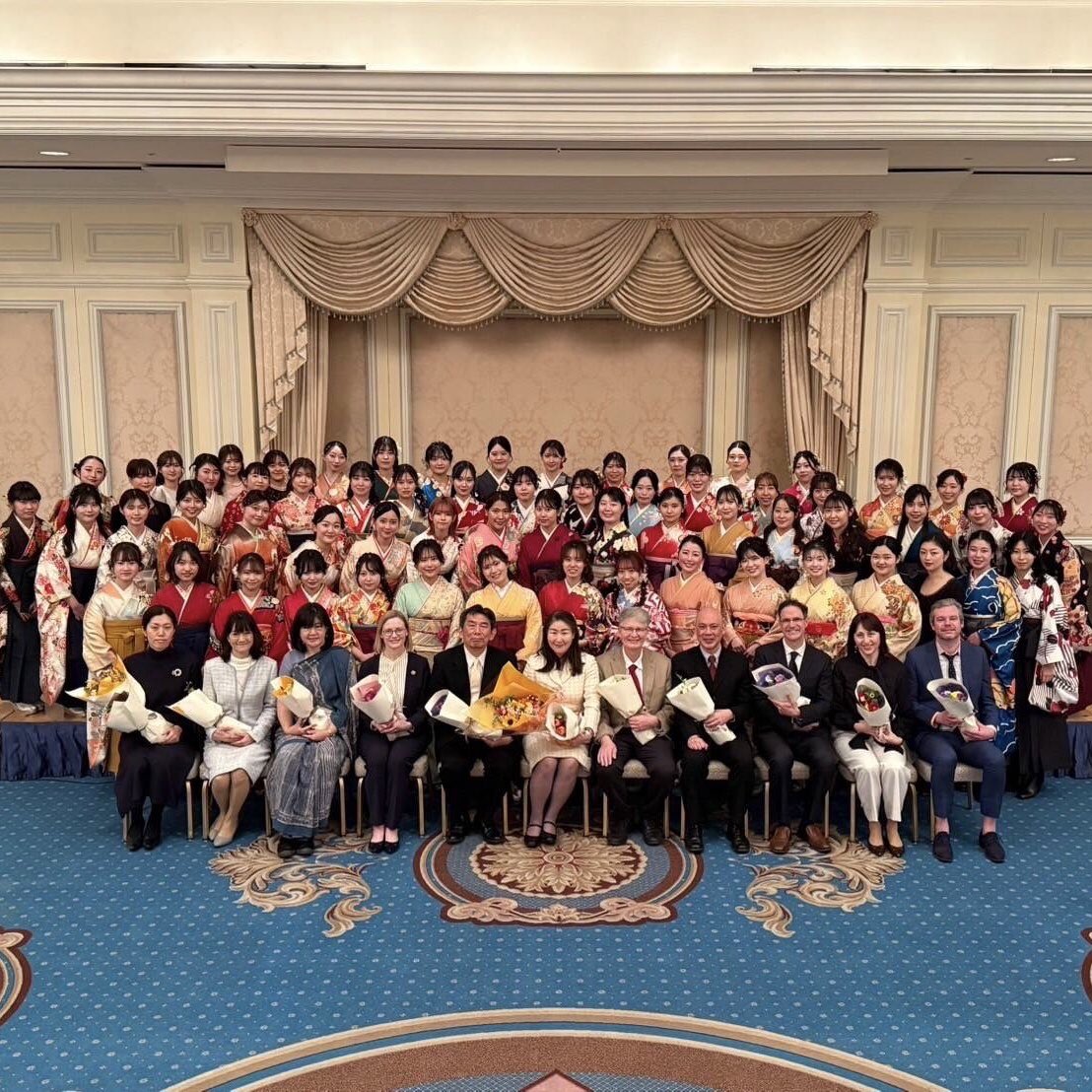english_kc1948's tweet image. 3/19(水)、英文学科謝恩会🍾お世話になった先生方、友だちと華やか💕で楽しい🤗、そしておいしい🍴時間を過ごしました✨
#神戸女学院大学英文学科 #KobeCollegeDepqrtmentofEnglish #謝恩会 #ありがとうございました