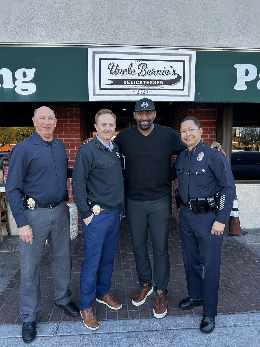 Connecting w the community and NBA legend Metta Artest! #lapd