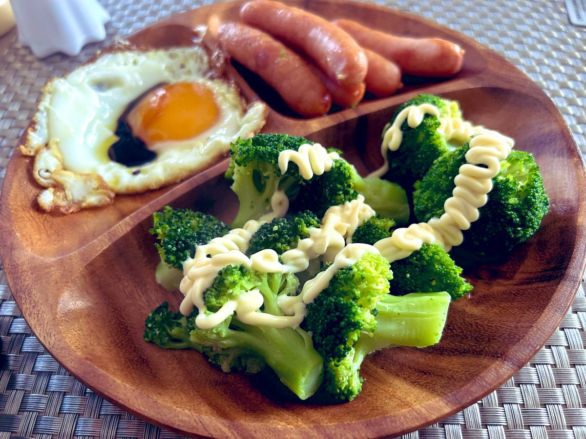 祝日ランチは冷蔵庫内の食材を使って、朝ごはん風ランチ😄
#自炊
#料理勉強中
#料理好きと繋がりたい
#朝ごはん
#ランチ