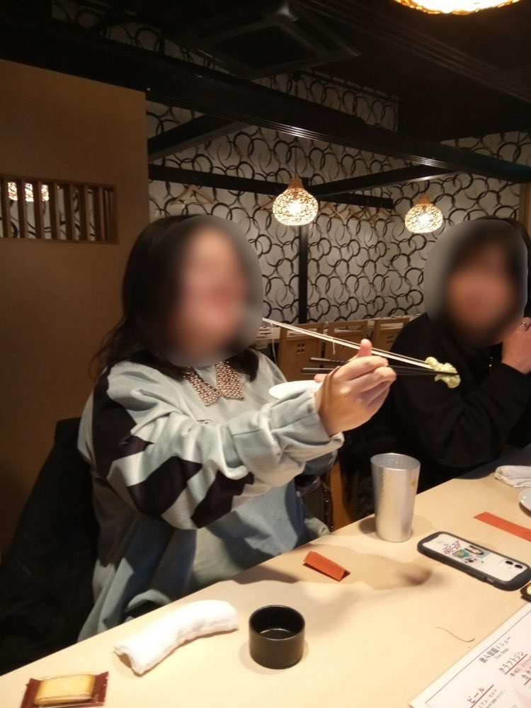 ✨今月は追いコンでした！✨

いつも笑顔で笑い声の耐えない最っ高の先輩方でした！本当にお世話になりました！寂しすぎる😭

これからの益々のご活躍を願ってます！

 #美術サークル  #千葉大  #春から千葉大