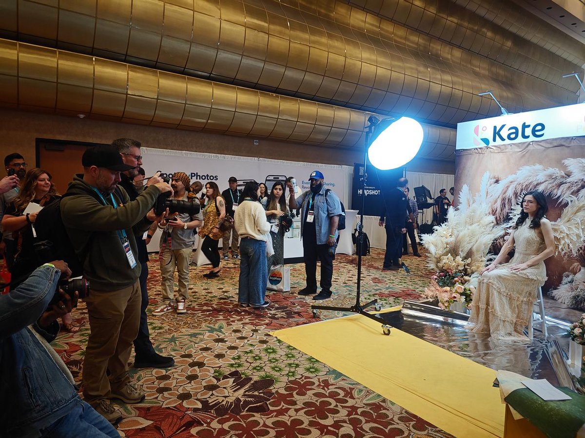 Kate Backdrop tweet media