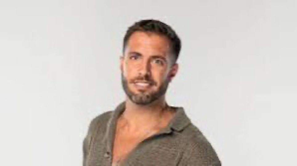 ¿ QUIEN DEBE ABANDONAR?

❤️= CHIARA AL 9009 
🔄 = BATI AL 9009

POR CAD4 SEGUlDOR SE 
ESTARÁ MANDANDO 60+
VOTOS PARA EL JUGADOR
DE PREFERENCIA QUE
QUIERAS ELIMINAR!! 

#GRANHERMANO