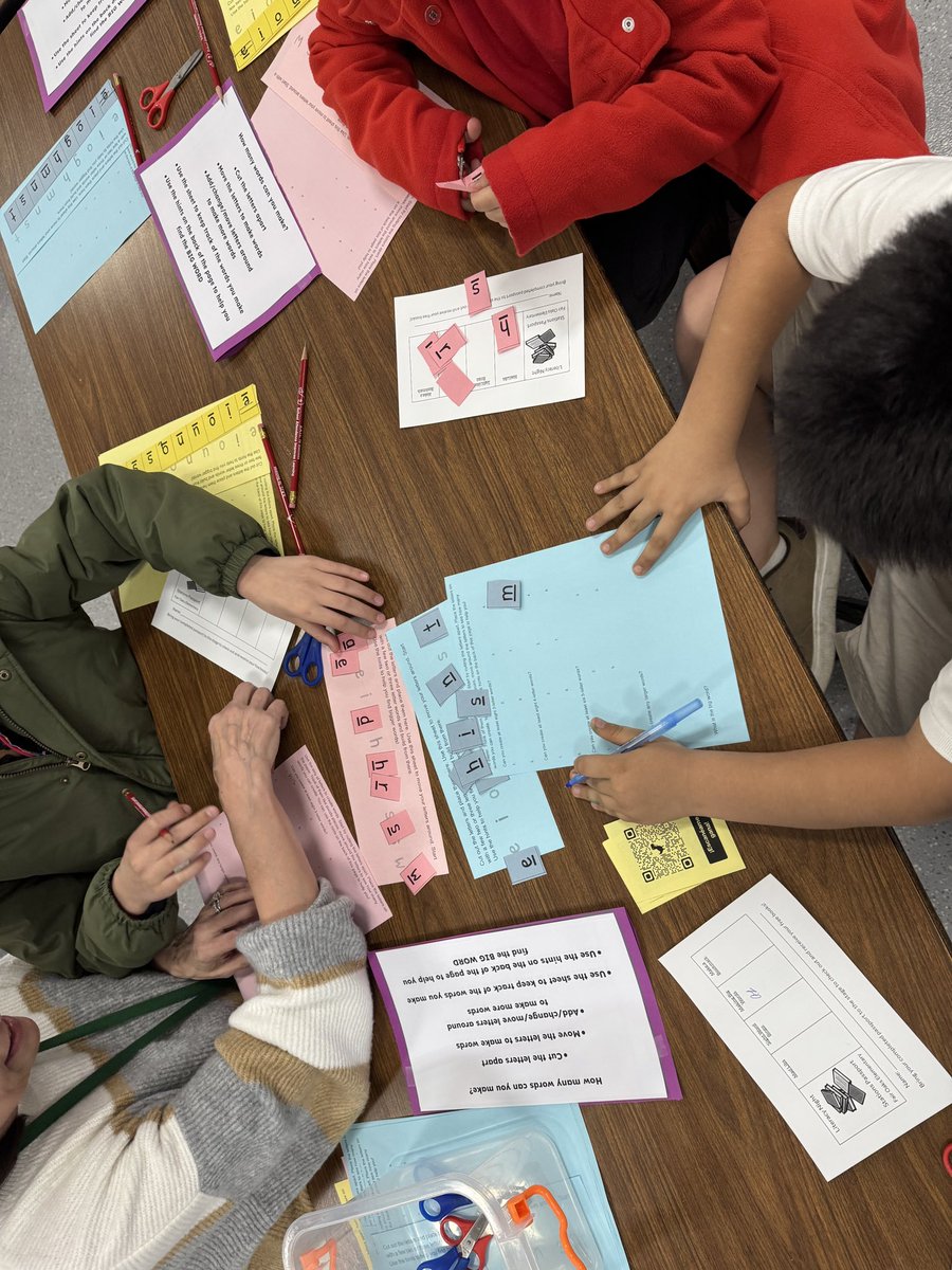 Amy Monaghan tweet media