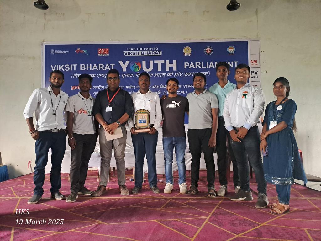 KG_College_RGH's tweet photo. महाविद्यालय के गौरव, युवाओं के पथ प्रदर्शक , यूथ लीडर @KumarNav12 को राज्य स्तरीय विकसित भारत युवा संसद 2025 के लिए चयनित होने पर बहुत- बहुत शुभकामनाएं। पुरा महाविद्यालय परिवार आगे के लिए आपको बधाई देते हुए ,आपके उज्जवल भविष्य की कामना करता है। 
#youth #mybharat #nyks https://t.co/AWOkGFfl1z