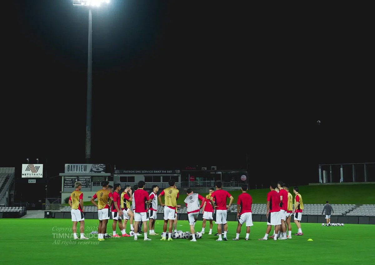 🚨Kuis Tebak Skor #TimnasDay 
Berhadiah E wallet untuk 3 orang pemenang‼️
 
🇦🇺 Australia Vs Indonesia 🇮🇩

Contoh: 
Australia 0-1 Indonesia #TimnasDay 

Syarat:
-RT dan like Tweet ini
-Follow <a href="/Masagitusihya/">Gatau_siapa</a> 
(Seri❌❌)