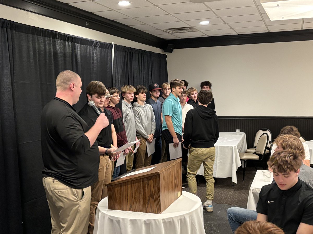 Both the Junior Varsity and Frosh teams also celebrated their 2024-25 season.  We look forward to watching these guys on the big stage soon!