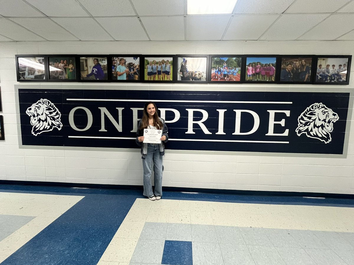 LionsLisle's tweet photo. We love celebrating these girls one more timeππ Congrats on a great 2024β2025 season! We are so so proud of you allππ£π€π¦#queensofthejungle https://t.co/voC8GFhgR7