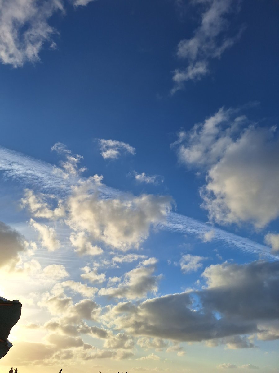 القليل من روعة السماء 🥰🤍🤍