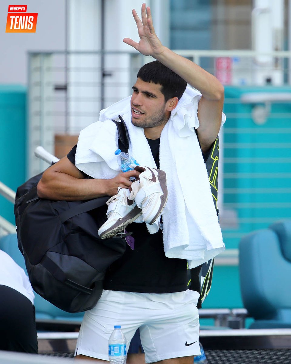 ESPNtenis's tweet photo. "Honestamente no apoyo esa carta. No la apoyo porque no sabía nada sobre eso. Coincido en algunas cosas, en otras no. Pero lo principal es que no la apoyo".

🗣️ Carlos Alcaraz sobre la denuncia de la PTPA a la ATP, WTA, ITF y ITIA. https://t.co/d70Z4ABmRb