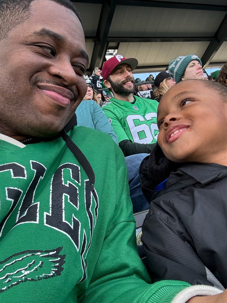 ijustmcintosh's tweet photo. I'm proud of my son for being an awesome father.  #onelove https://t.co/Fnq0wMd4K2