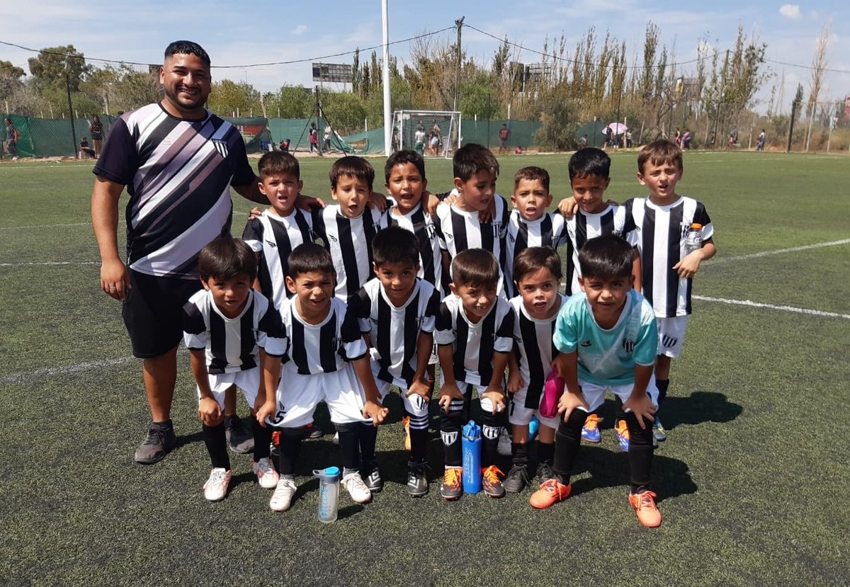 GimnasiaMendoza's tweet photo. #Infantiles ➡️ #LigaMendocina | Jornada invicta 🆚️ Gutiérrez Sport Club

Todos los partidos de la fecha 3 se disputaron en nuestro Predio, con 16 goles a favor y 2 en contra⬇️

2️⃣0️⃣1️⃣3️⃣ 5 - 1
2️⃣0️⃣1️⃣4️⃣ 7 - 0
2️⃣0️⃣1️⃣5️⃣ 3 - 0
2️⃣0️⃣1️⃣6️⃣ 1 - 1 
2️⃣0️⃣1️⃣7️⃣ 0 - 0
2️⃣0️⃣1️⃣8️⃣➖9️⃣ sin rival https://t.co/BdcLlsjDFg