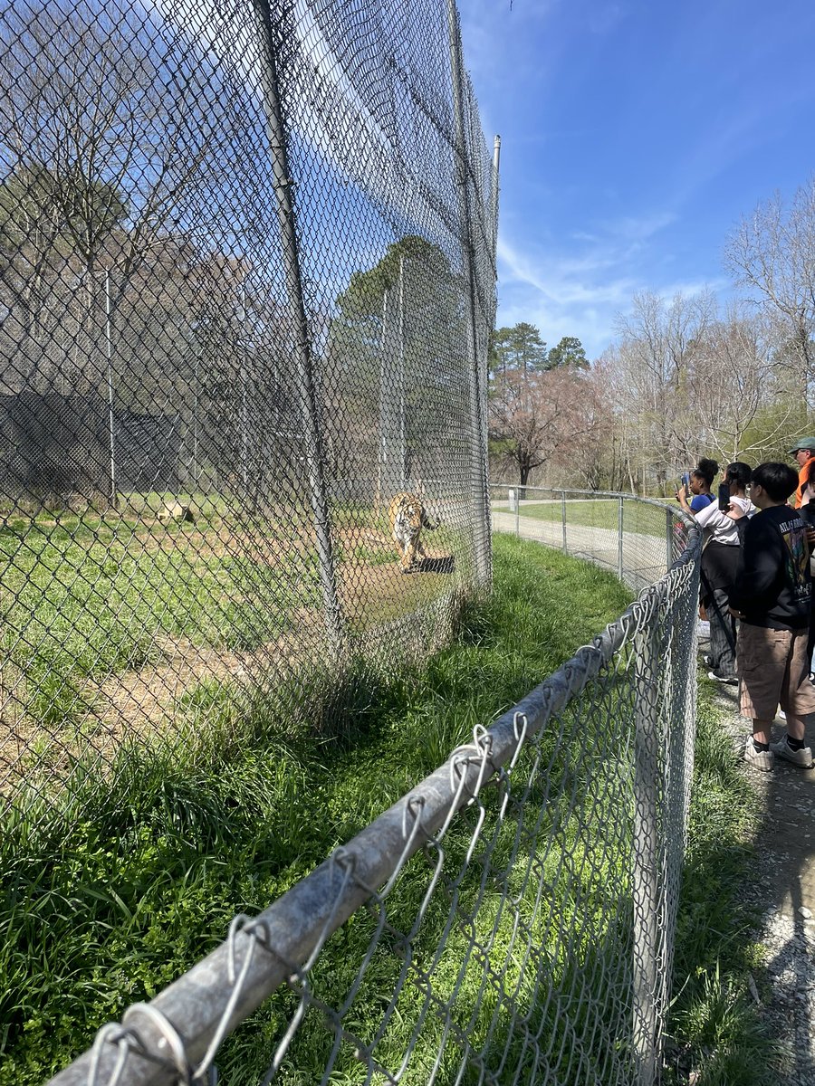 Ms. De la Rosa tweet media