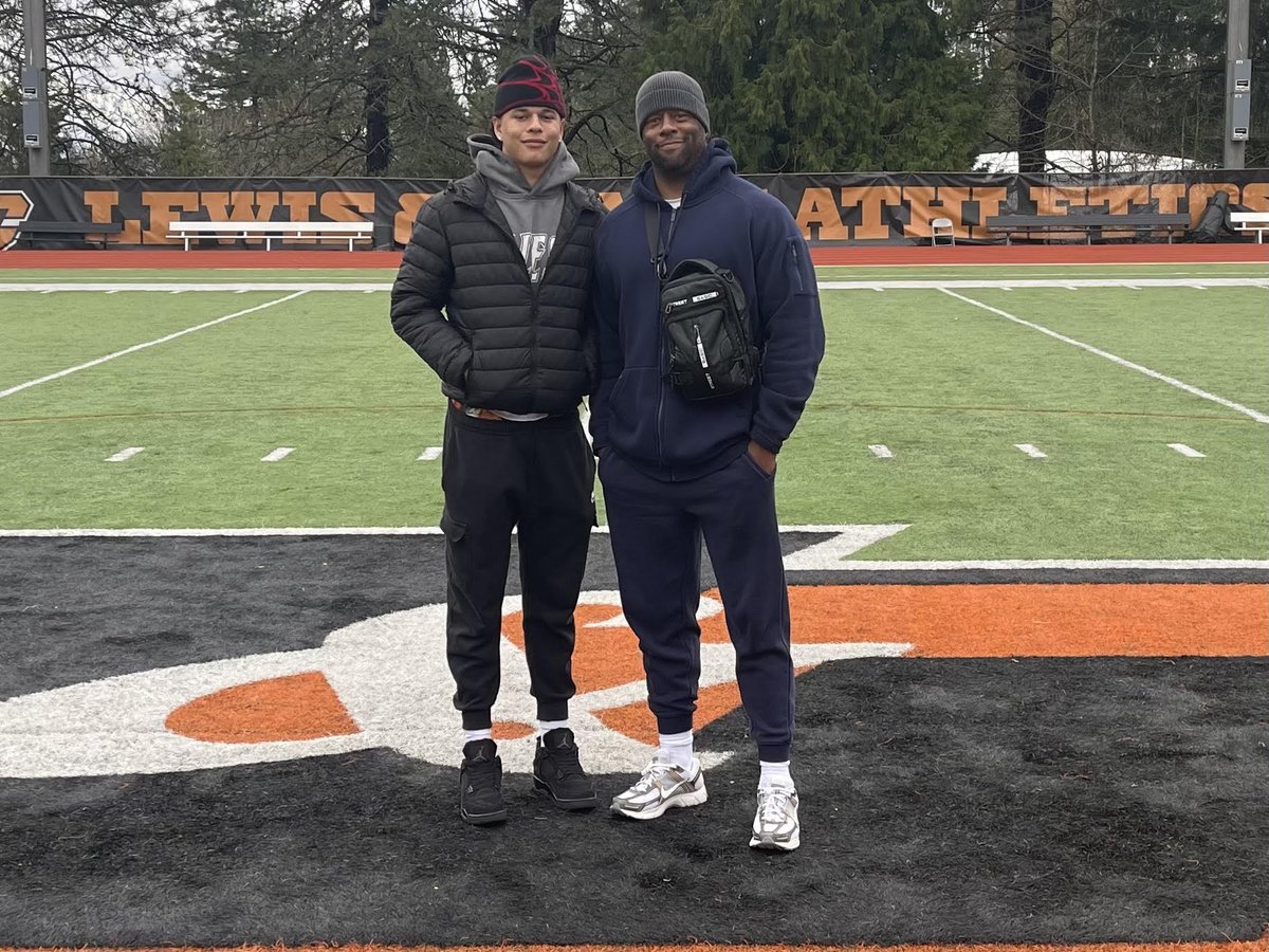 madden_jax's tweet image. Had an awesome visit and tour at @lewisclarkfb ! Huge thanks to @Coach_DanFields  for the hospitality.  My Pops and I had a great time checking out the campus and program! 🔥🏈 #GoPios #RecruitingJourney

@CoachTTMP @TMPMafia7v7 @TMPFuncyBunch @CoachJAM3 @coachmhanan