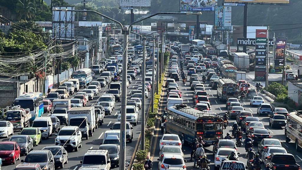 Guatemala con bloqueos / Guatemala con procesiones / ahhh pero Guatemala en un día normal