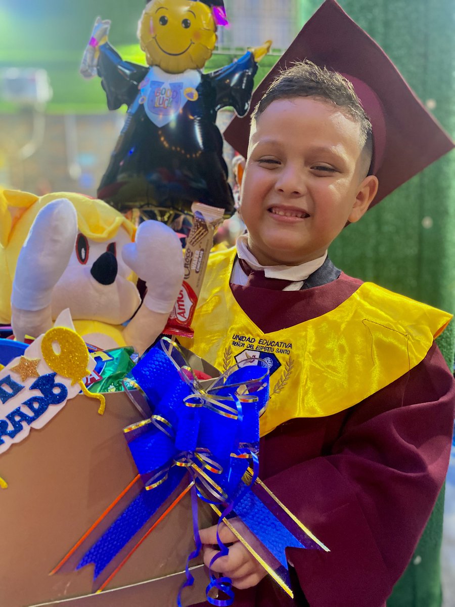 ivettere22's tweet photo. TE AMO LA VIDA MI AMOR CHIQUITO👨🏻‍🎓💛 https://t.co/39BBX2WjiS