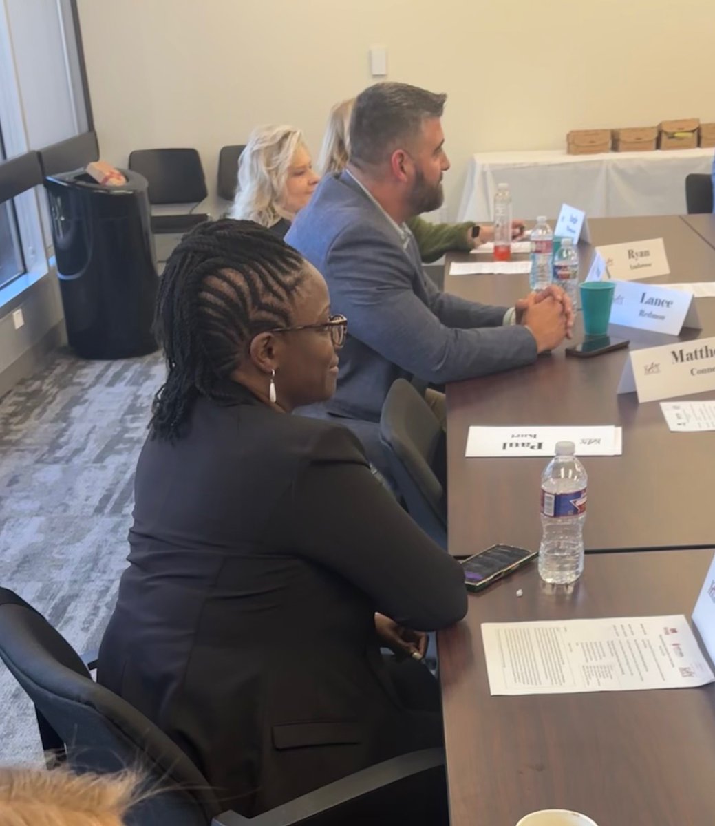 katyisd's tweet photo. Katy business &amp; education leaders met with state policymakers to discuss career training, workforce development &amp; funding. Trustee Redmon, Superintendent Gregorski &amp; local leaders are shaping policies to prepare students. Read more: https://t.co/MlmC2Wh52K #KatyISD #KatyISDCTE https://t.co/hAkE4gfAON