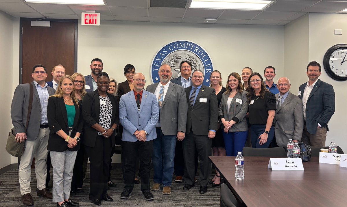 katyisd's tweet photo. Katy business &amp; education leaders met with state policymakers to discuss career training, workforce development &amp; funding. Trustee Redmon, Superintendent Gregorski &amp; local leaders are shaping policies to prepare students. Read more: https://t.co/MlmC2Wh52K #KatyISD #KatyISDCTE https://t.co/hAkE4gfAON