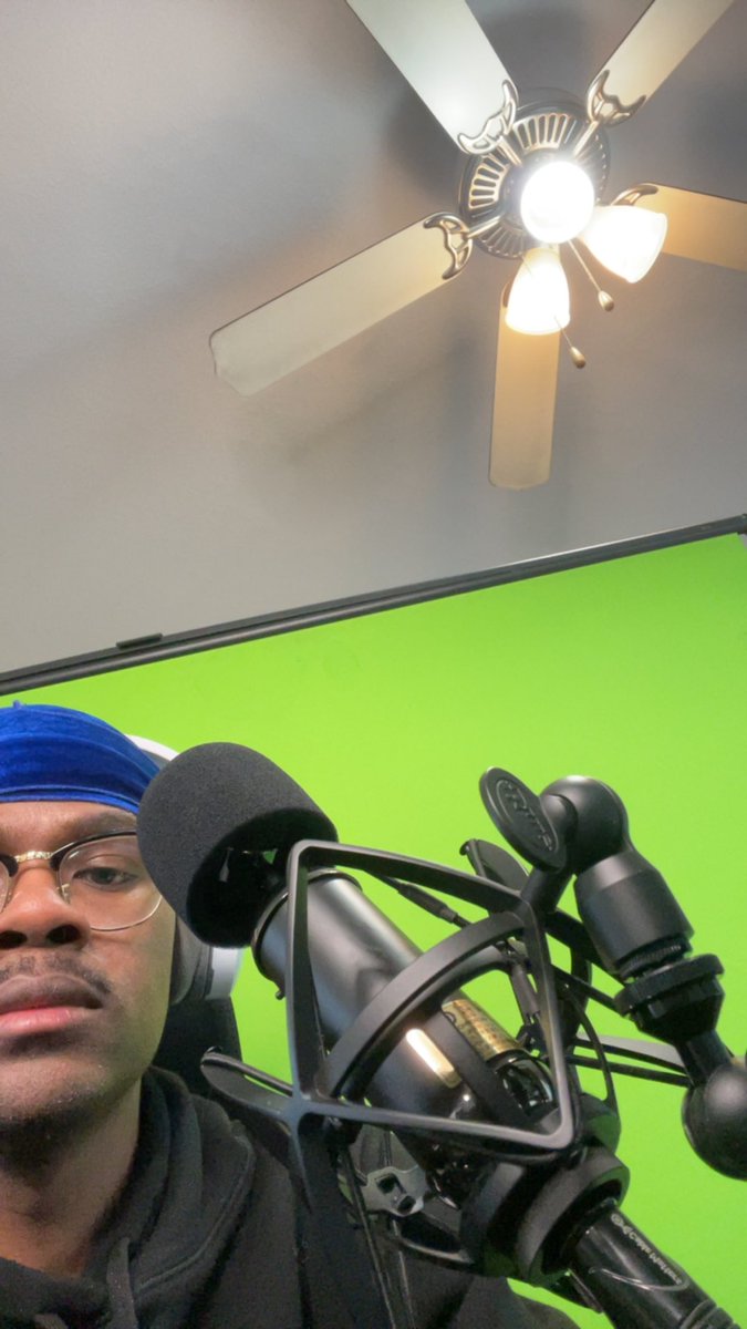 m.twitch.tv/shwackgaming91

Hi im live