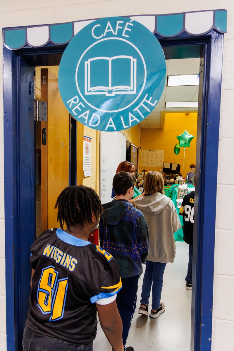 NPSchools_VA's tweet image. Kudos to @ADLEagles&apos; Reading Specialist, Tyra Anderson, for creating Café Read-A-Latte!

Café Read-A-Latte is a fun, cozy reading experience that brings the excitement of a book tasting to life! The idea stemmed from #ReadAcrossAmerica.

#NPSLovesLiteracy #LearnToReadReadToLearn