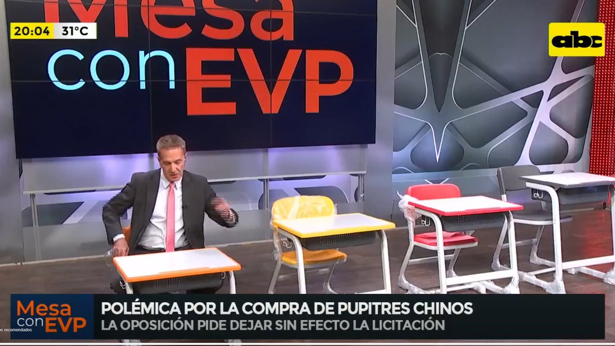 sebaalvareza's tweet photo. Publinota número mil de EVP intentando blanquear el FATO de los pupitres  (ITAIPÚ, MEC, número 1 y número 2).-

RE PUG NAN TE.

No resiste más análisis: Muebles muy lindos, necesidad real, FATO DE CABO A RABO. https://t.co/qVyYePJAqi