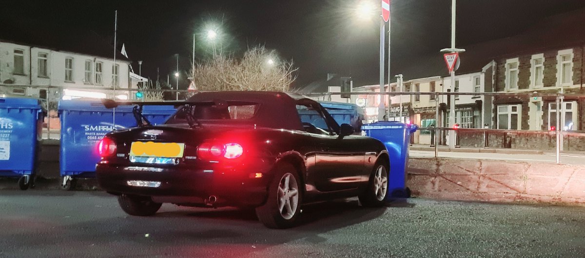 BeefuVT's tweet image. Alright champs, we got the miot road worthy and driving sideways again! For some reason my mental needs me to be driving a miot to be productive. So now I can get right back on my productive cat arc!

#miata #ENVtubers