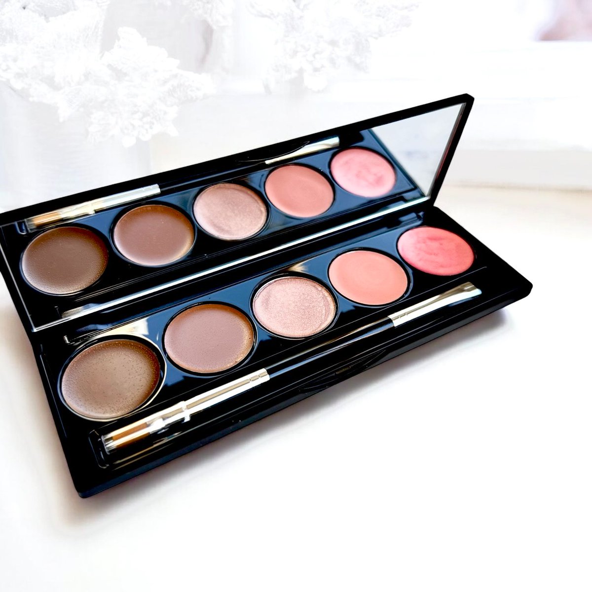 IQBEAUTYMAKEUP's tweet image. Bronze Babes, I’m Back in Montecito March 21st! Spring Makeovers with All Staples in Stock – See Me Friday @ Wendy Foster  #BronzeBabes #MontecitoGlow  #SpringMakeover #IQBeauty
#SheerBaseMagic

 - mailchi.mp/iqbeauty.com/o…