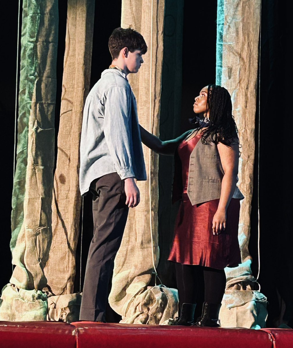 PegDispenzieri's tweet photo. Fabulous performance of Hadestown @ScecinaNow! Friday and Saturday night at 7:00pm 🎭 https://t.co/r7NfcHYQFZ
