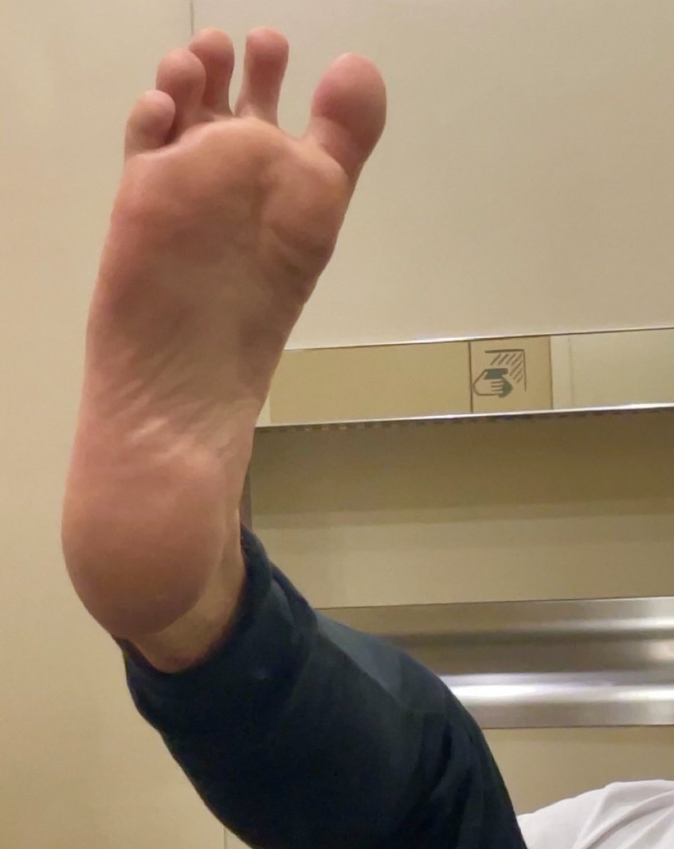 KyleLad97's tweet photo. Whose gonna lick them 👅 https://t.co/z7BuUZ458h