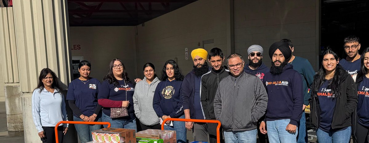 KhalsaAidUSA's tweet image. Khalsa Aid California provided much needed food essentials to Breaking the Chains in Fresno, CA. 

#foodessentials #fresno #volunteers #khalsaaidusa #khalsaaid