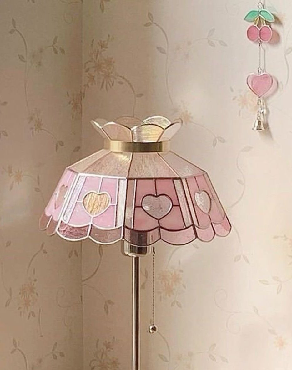 heart_jpg's tweet photo. stained glass lamps https://t.co/QvUZmsVbyL