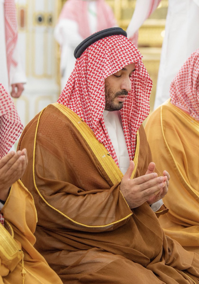 الملك سلمان و أنجاله tweet media