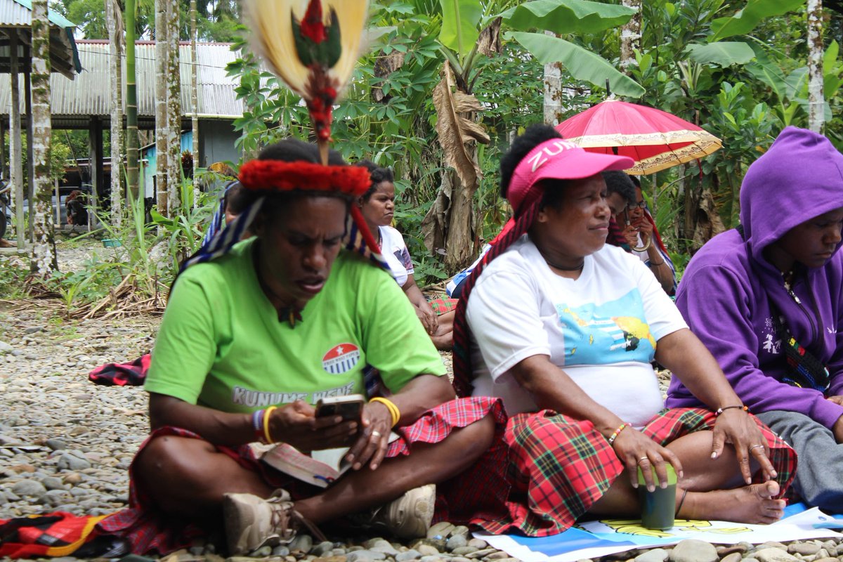 UlmwpB's tweet photo. Bomberay Timika West Papua, Mendukung Boikot Investasi Asing di West Papua. Dan Tuntut REFERENDUM. 19 Maret 2025.
#PemerintahSementara
#Ulmwp
#GRPWP https://t.co/5w2c1WceTT