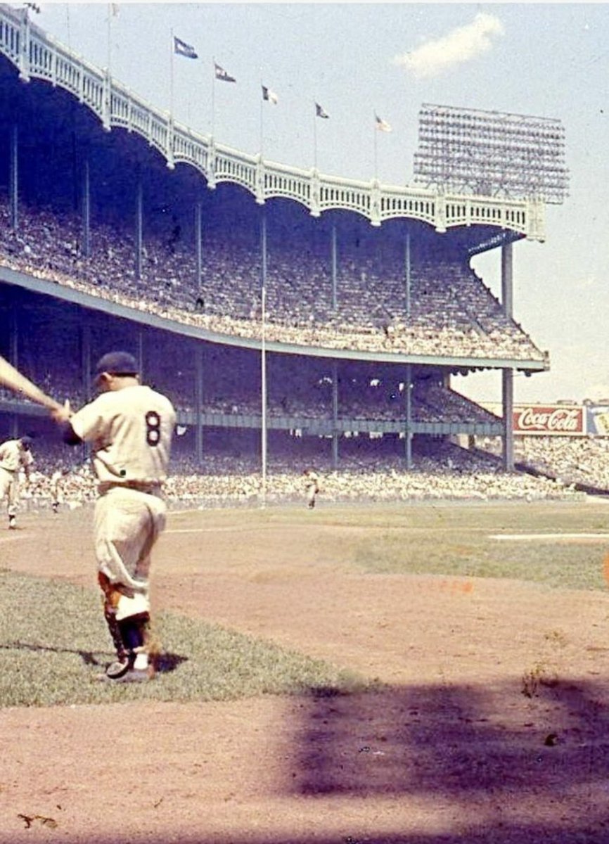 nut_history's tweet photo. Yogi Berra - Yankee Stadium https://t.co/Qq9iAUNGmW