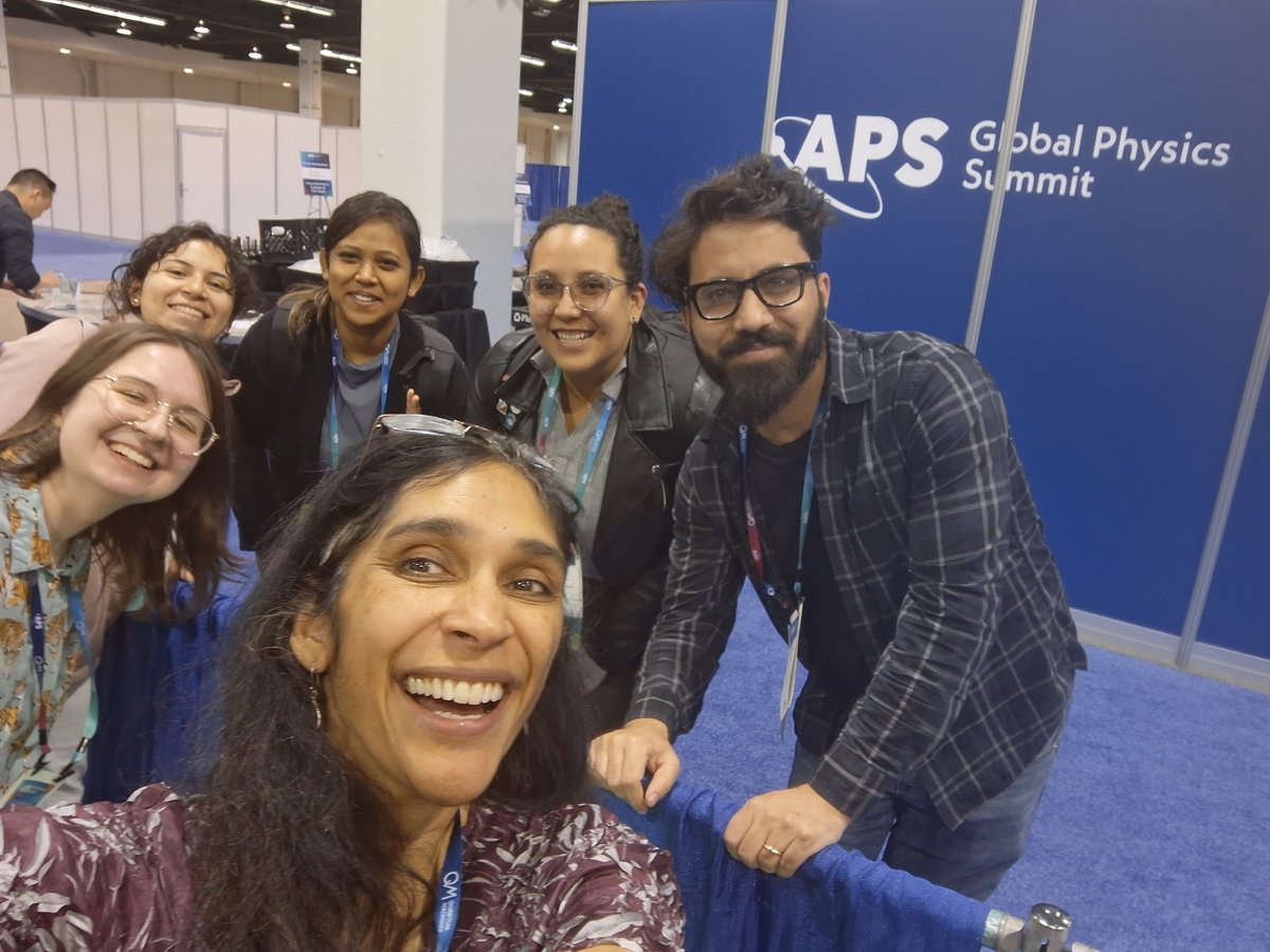 Neepa, Anya, Valeria, Armin, Jessica and Davood conquer the APS graduate fair!